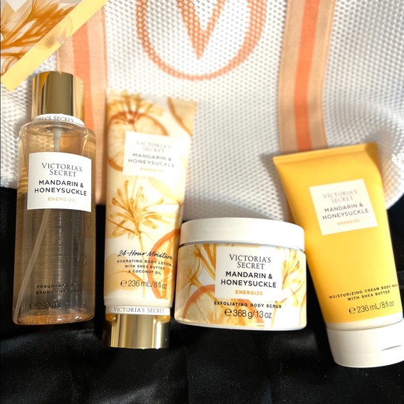 COPY - Victoria’s Secret beach bag of 4 products.Mandarin and Honeysuckle.Great… - Picture 5 of 7